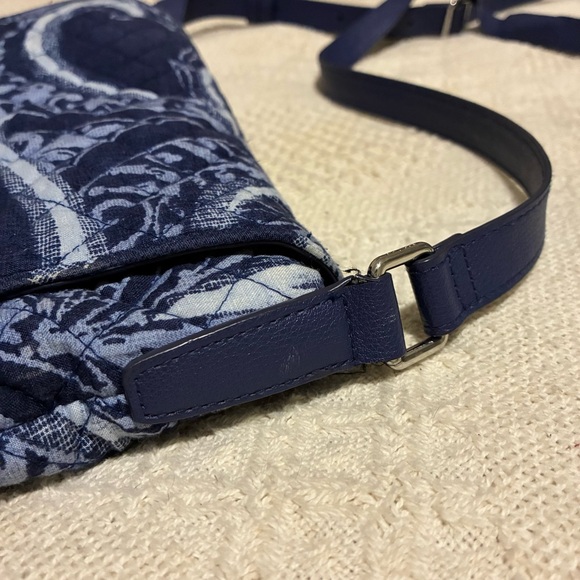 Vera Bradley Womens Adjustable Strap Lined Crossbody Bag Purse Blue Paisley - Picture 9 of 16